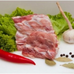 PODGARDLE WIEPRZOWE ZE SKÓRÁâ VAC OK.1,8KG